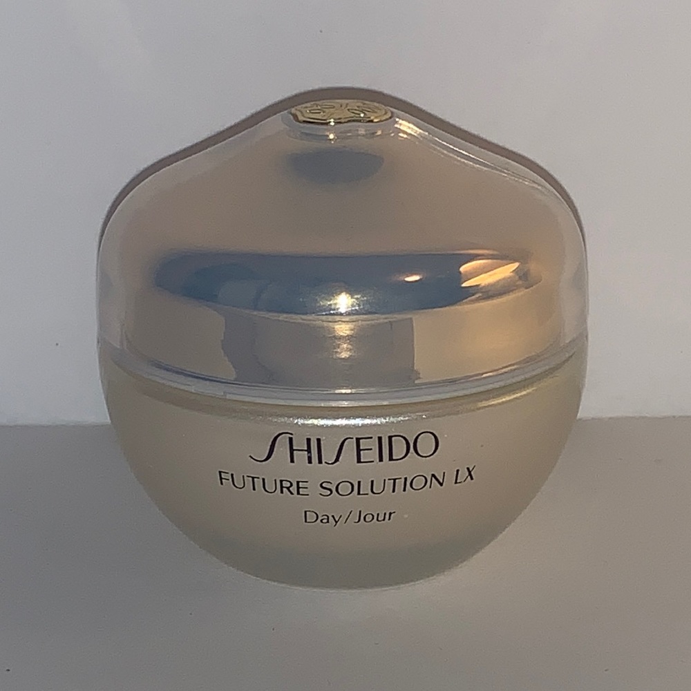 NWOB Shiseido Future Solutions LX Total Protective Day Cream